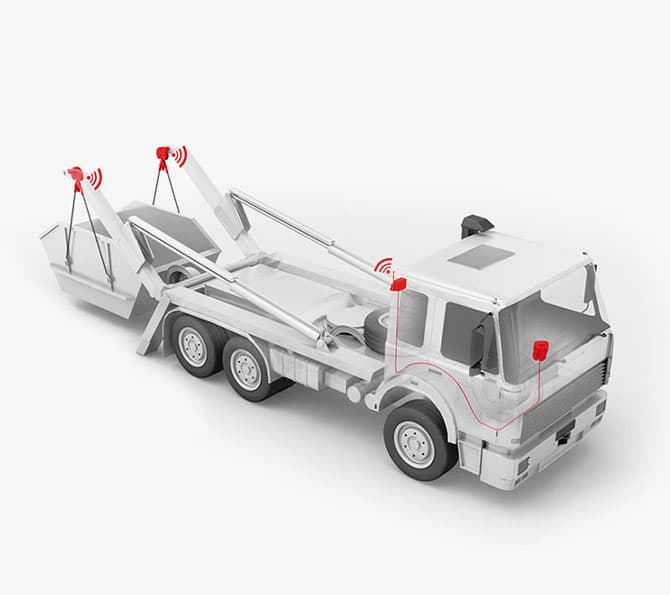 Truck with an integrated PFREUNDT weighing system, ideal for precise mobile weight measurements while on the move.